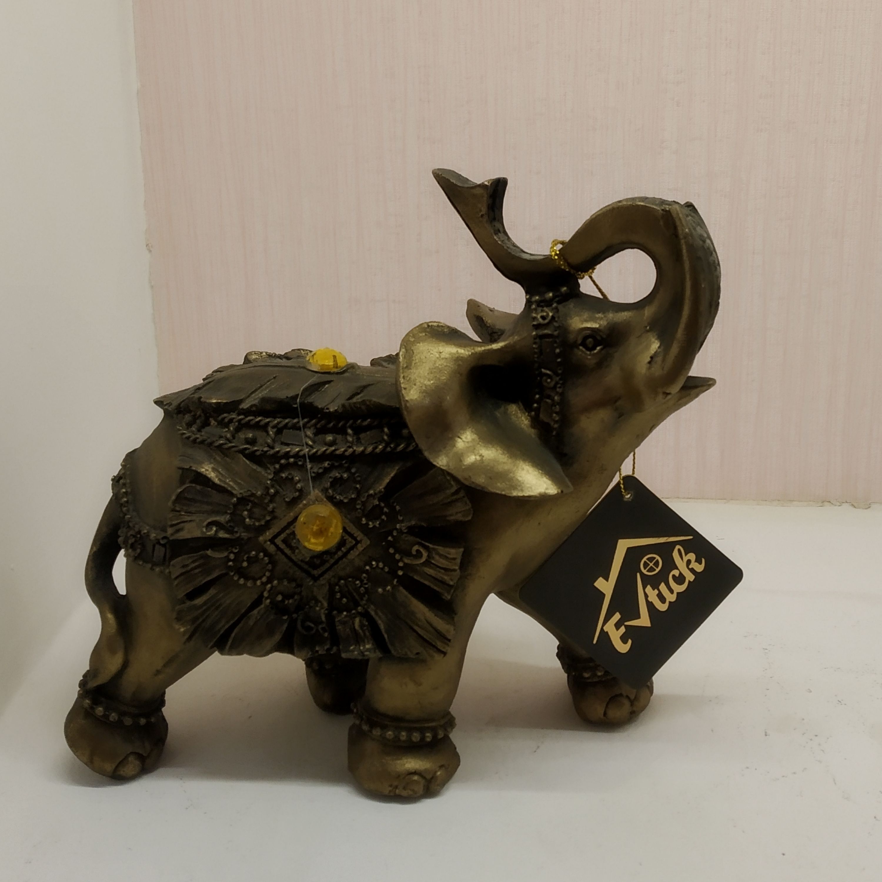 مجسمه فیل خورجین دار متوسط 