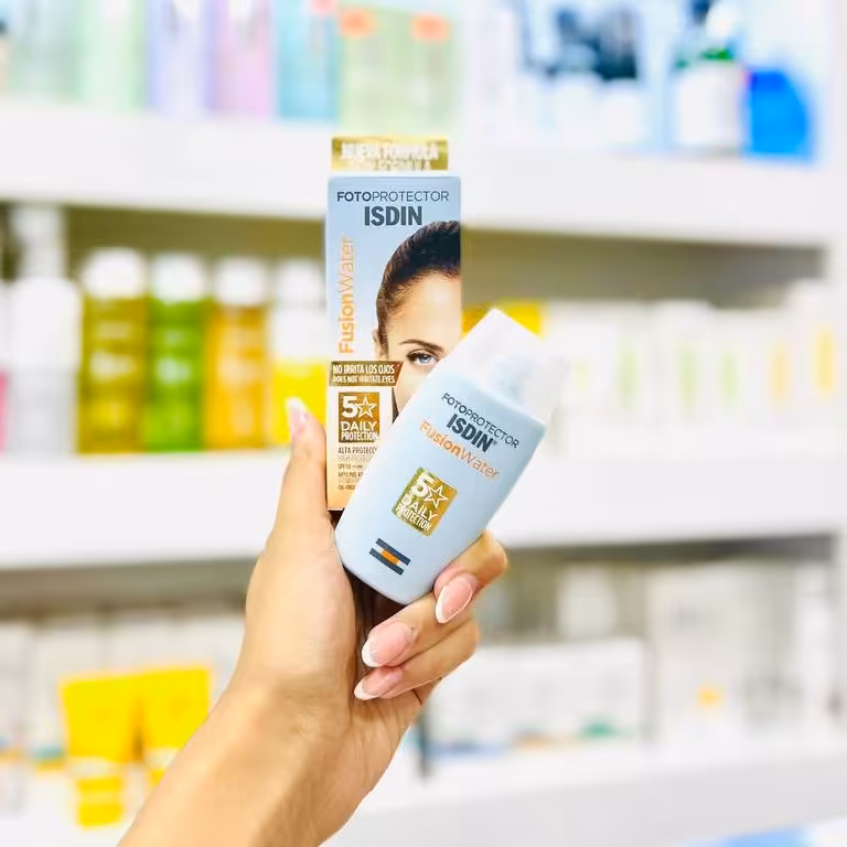 ضد آفتاب 5 ستاره بیرنگ فیوژن واتر SPF50 ایزدین