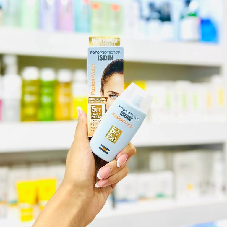 ضد آفتاب 5 ستاره بیرنگ فیوژن واتر SPF50 ایزدین