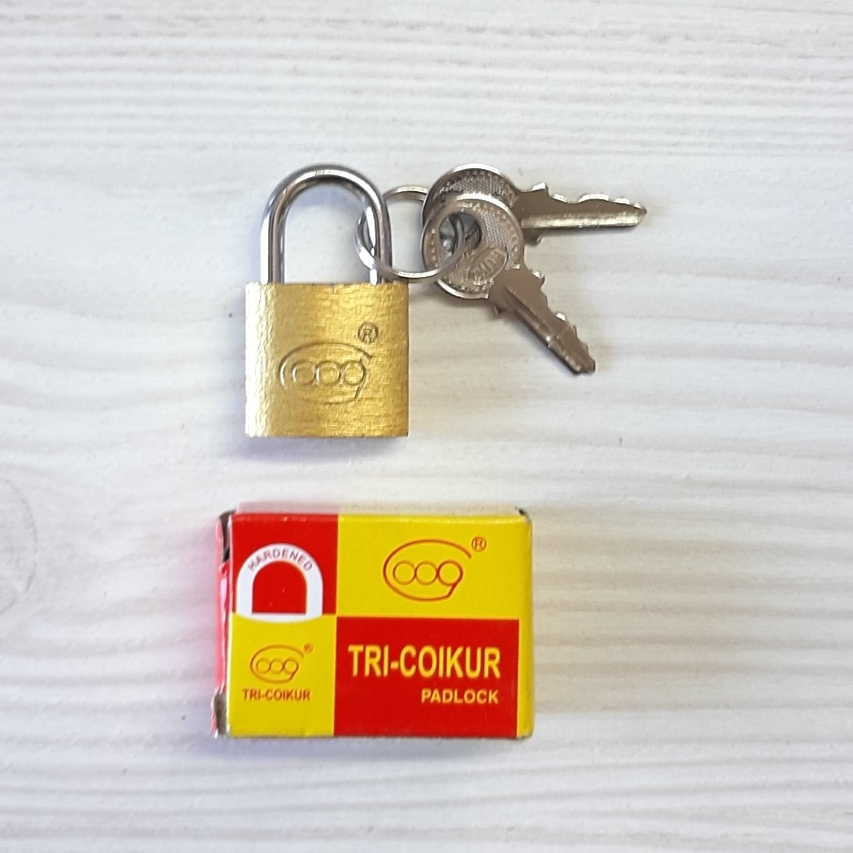 قفل آویز مارک TRI-COIKUR سایز 20(جعبه 10 عددی)