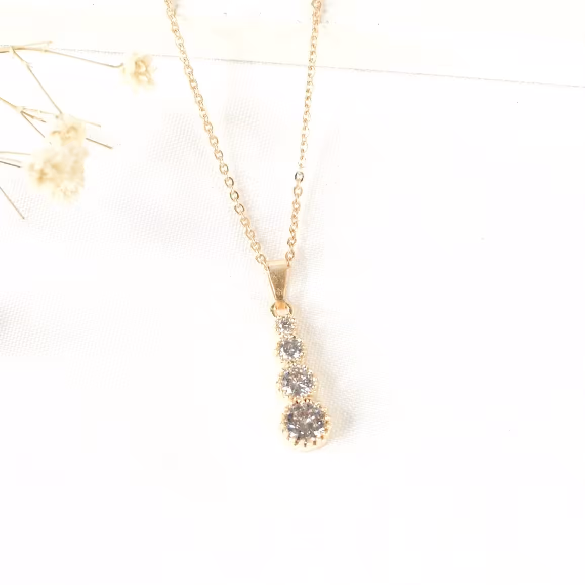 گردنبند نگین دار استوانه ای استیل با زنجیر استیل 45 سانتی کد 9577