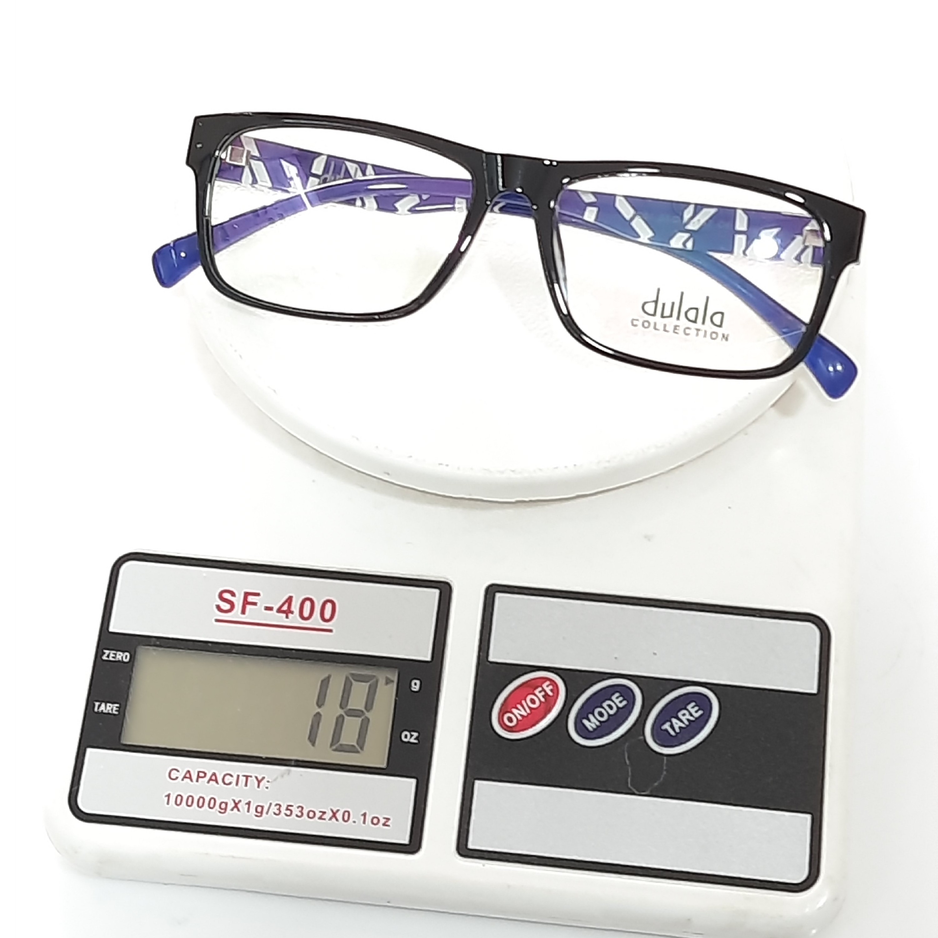 عینک طبی اسپرت با قابلیت تعویض عدسی های طبی نمره دار  بسیار سبک همراه با جلد و دستمال عینک 