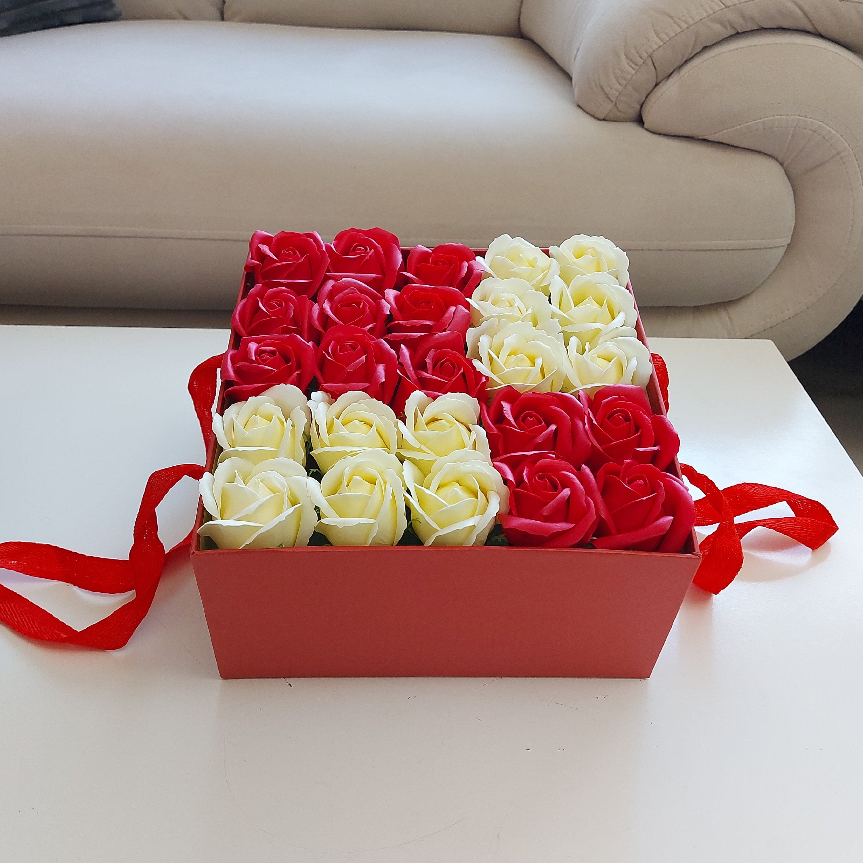 باکس گل هدیه
