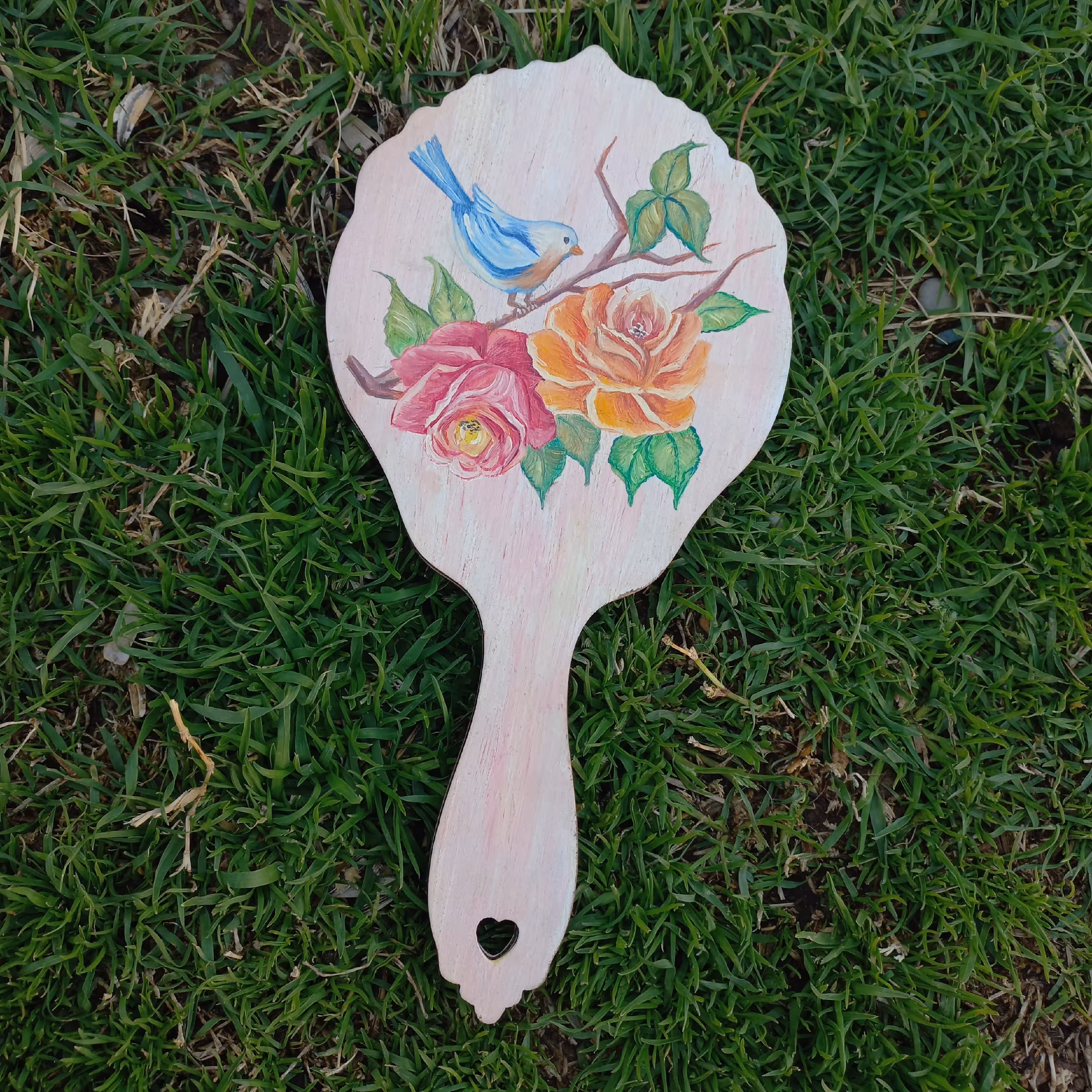 آینه دستی چوبی طراحی و نقاشی شده بارنگ و روغن