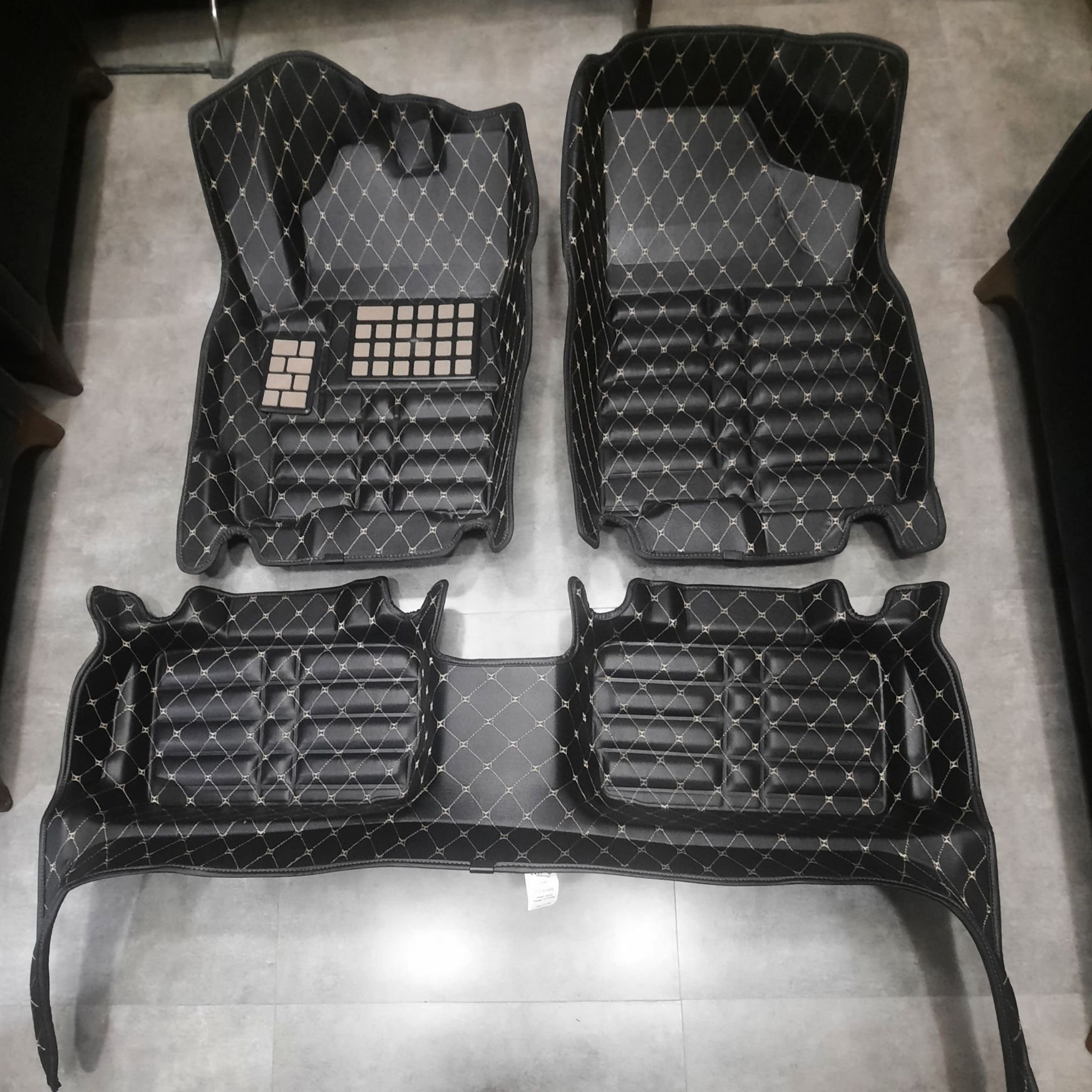 کفپوش گلدوزی مناسب خودرو MVM315پنج بعدی