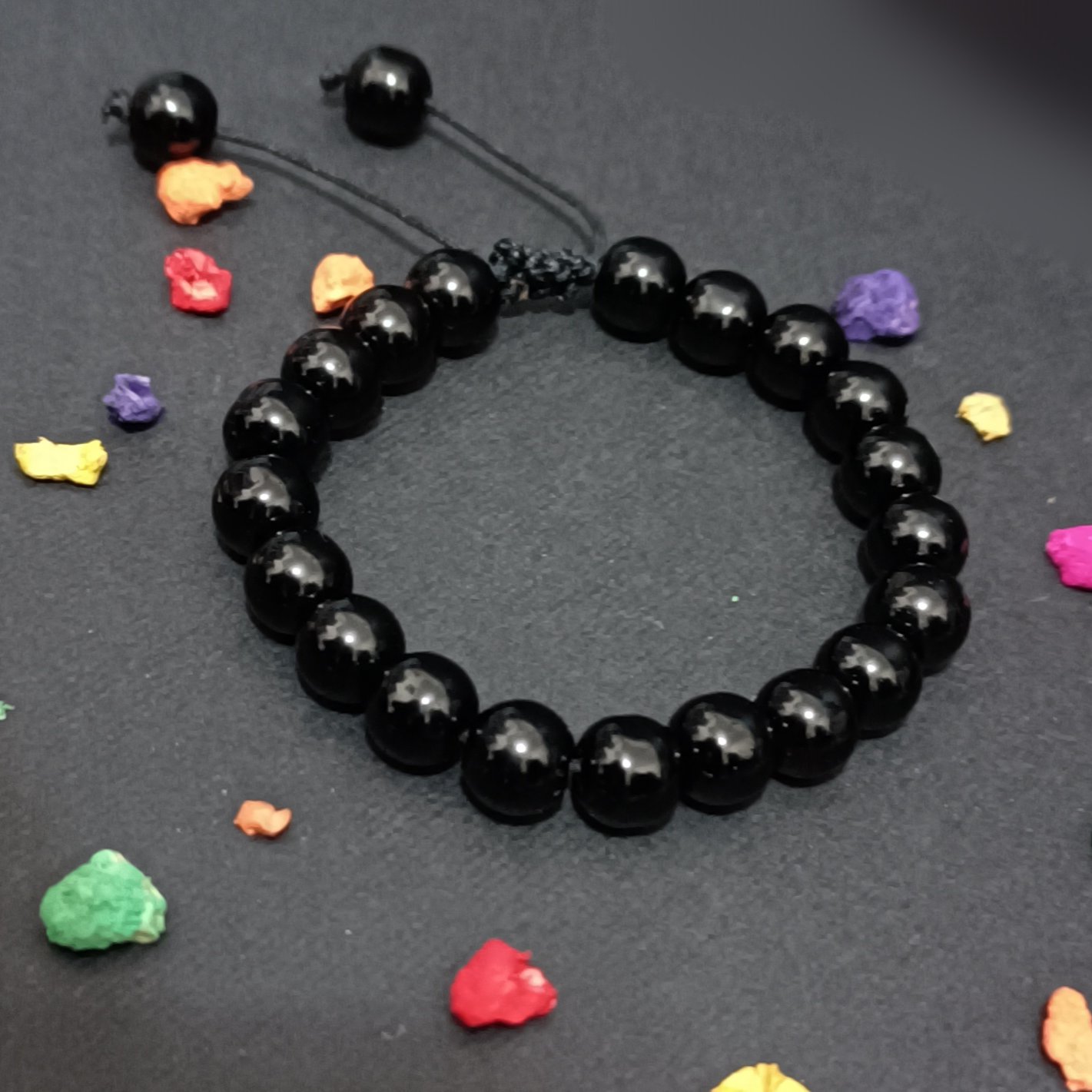 دستبند اونیکس مشکی با گره قابل تنظیم 