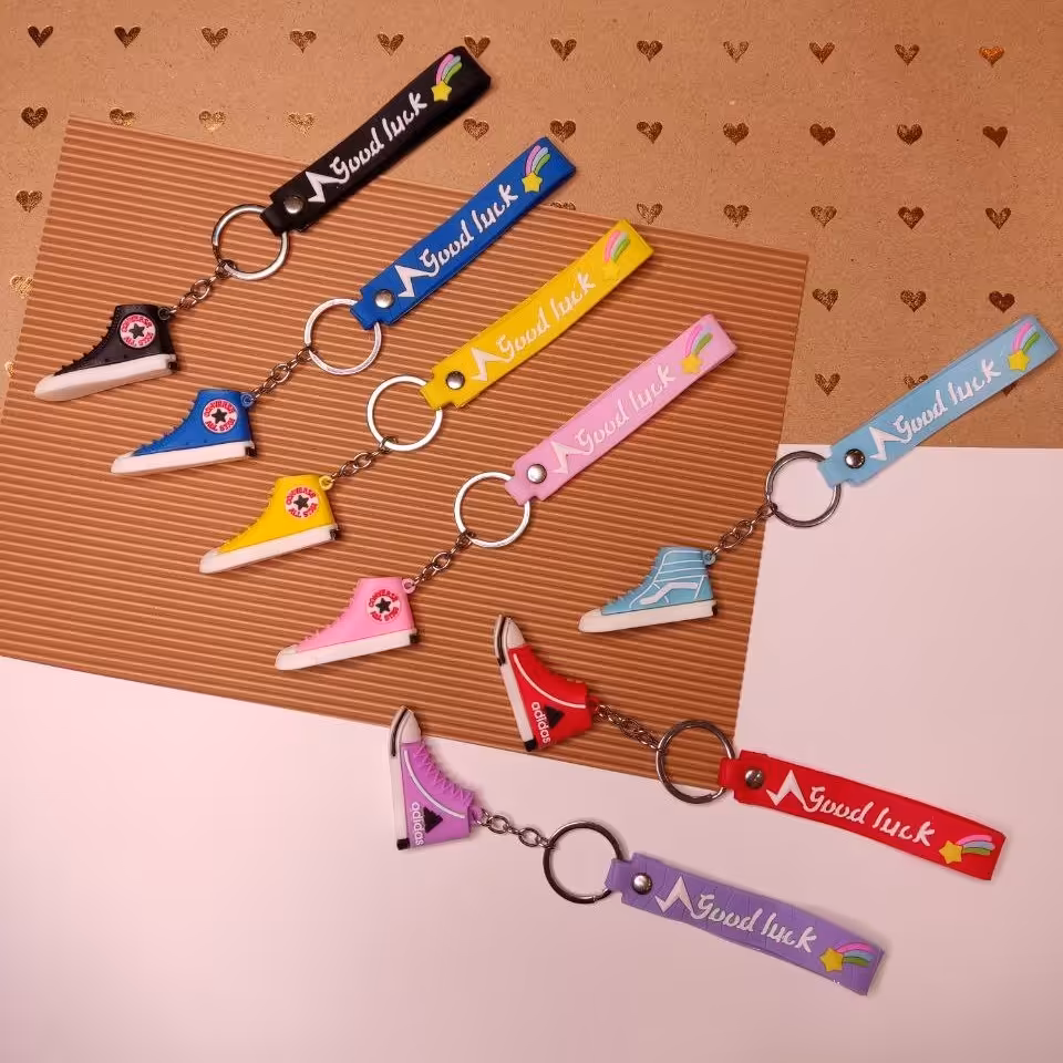 جاکلیدی سلیکونی طرح کفش