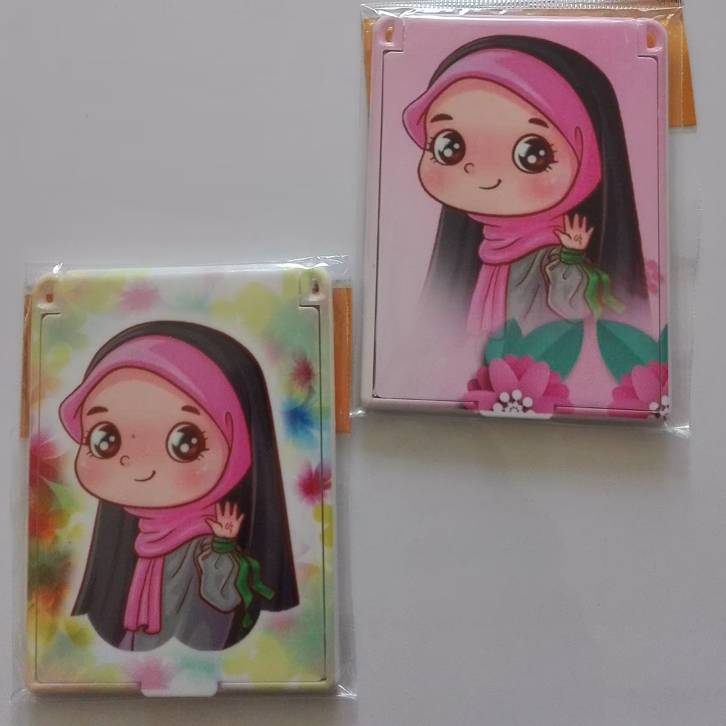 آینه های طرح حجاب با کیفیت عالی موجود در 2مدل  مناسب برای جایزه و کادو ب دخترخانومای عزیز  قیمت عالی 