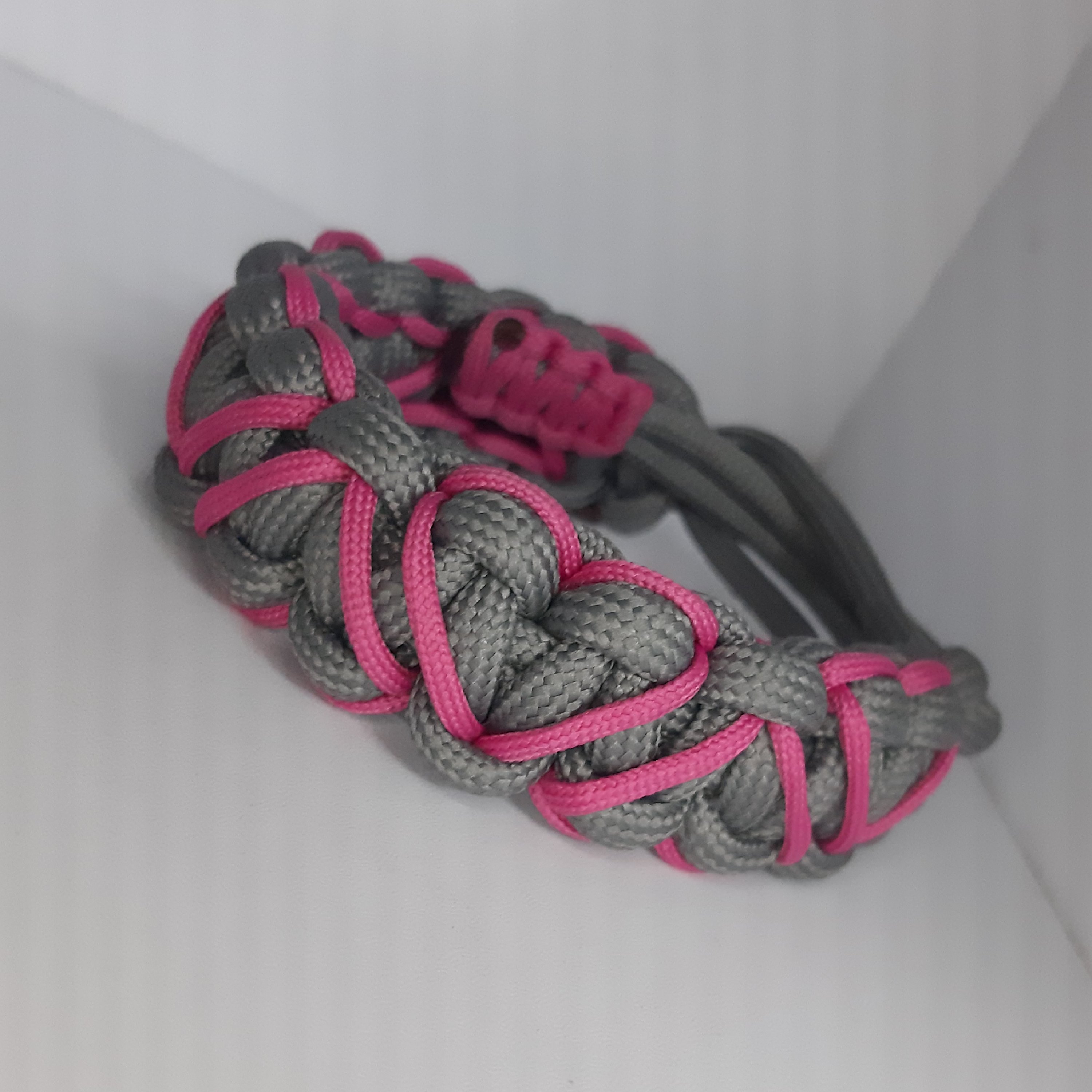 دستبند پاراکورد طرح قلب