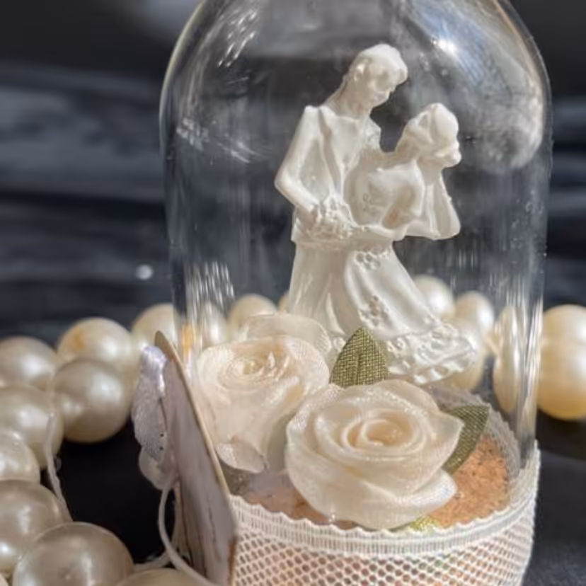 گیفت عروس داماد (گل)