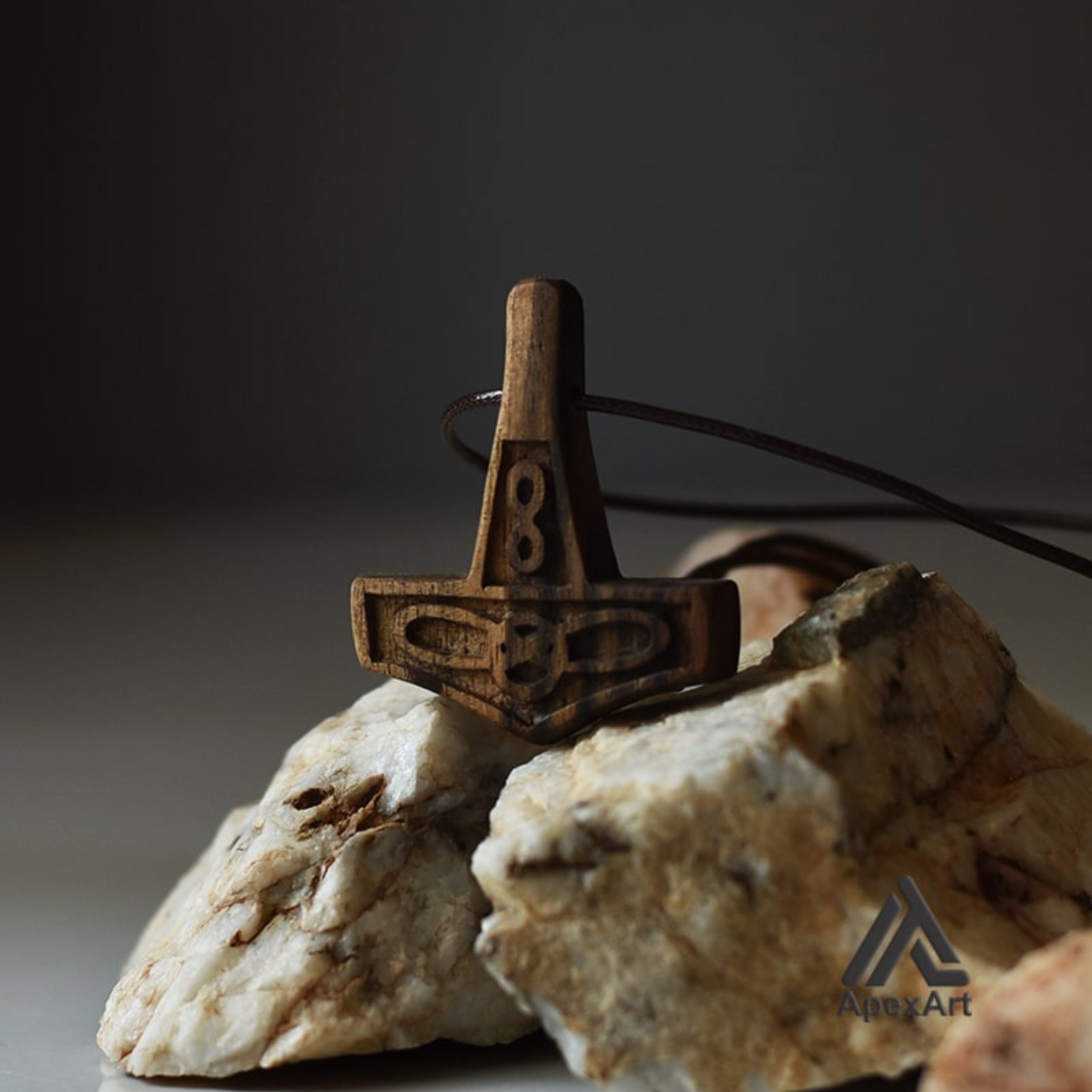 گردنبند چوبی طرح بینهایت