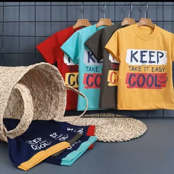 ست تیشرت و شلوارک لی بیرونی دخترانه و پسرانه 40 و 45 طرح کیپ کول 178n