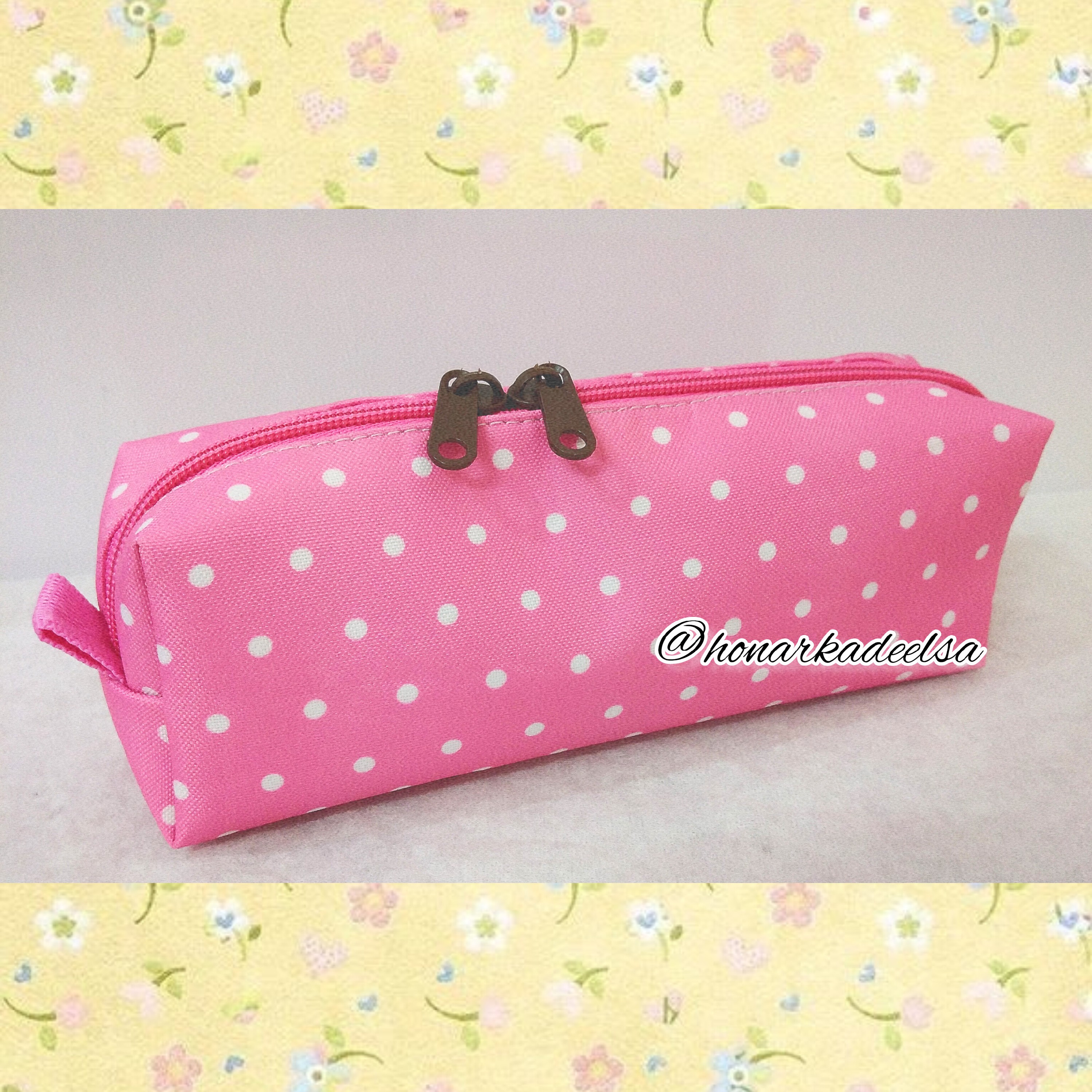 جامدادی صورتی دخترانه خال خالی 