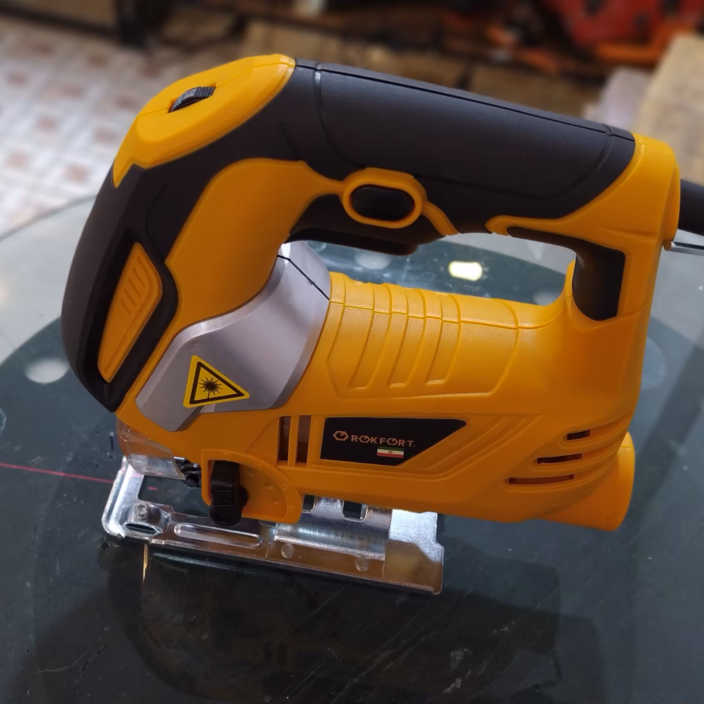 اره عمودبر با خط لیزر