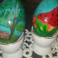 تخم مرغ های سفالی نقاشی شده   