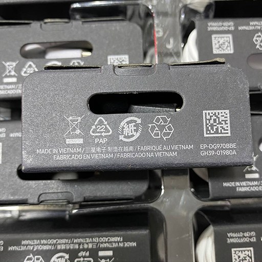 کابل Type-C سامسونگ اورجینال مدل S10 فست شارژ و انتقال دیتا در دو رنگ سفیدو مشکی