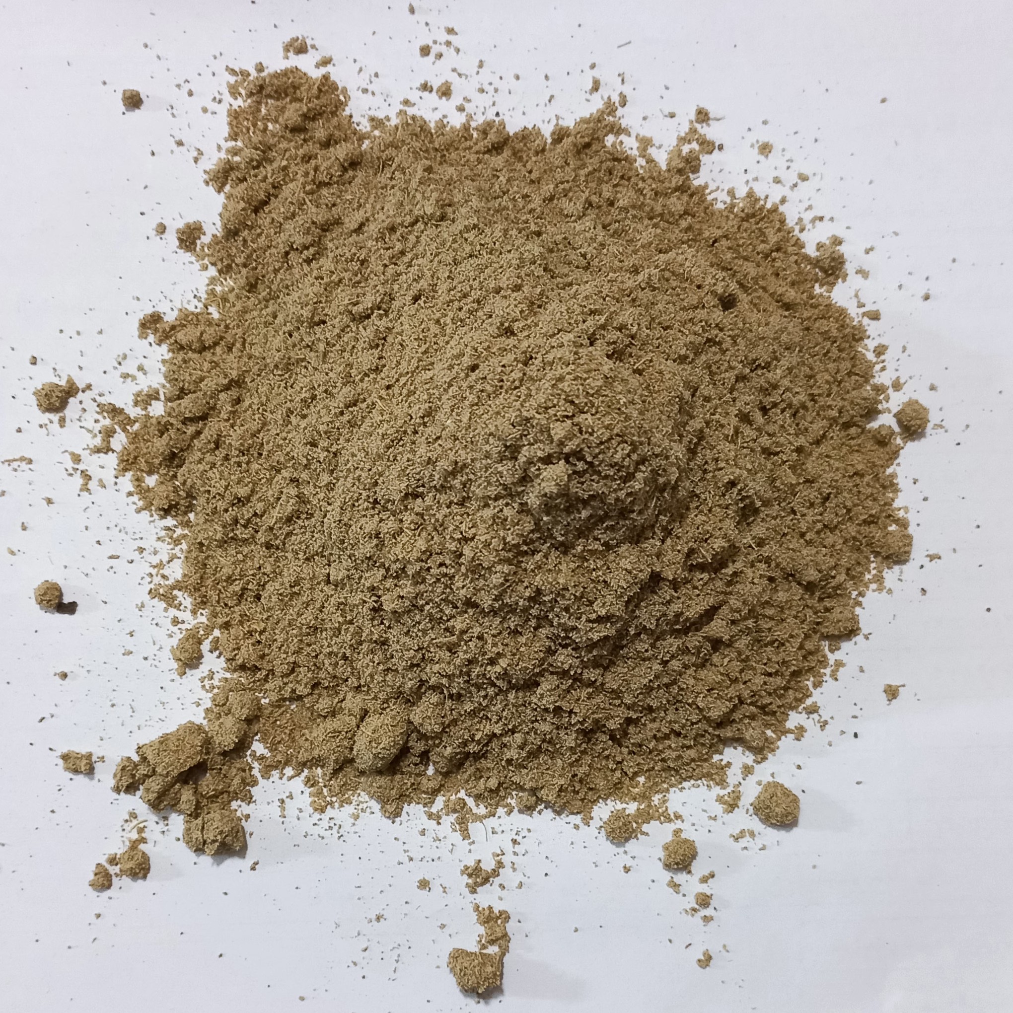 پودر هل اعلا خوش عطر وتازه هل آسیاب شده هل کوبیده