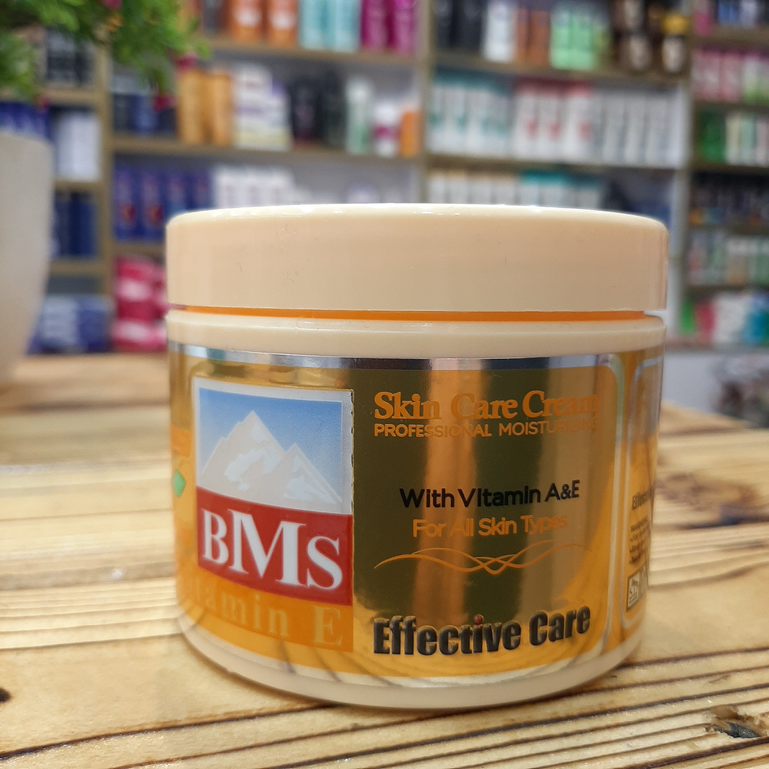 کرم مرطوب کننده ویتامینEبی ام اس