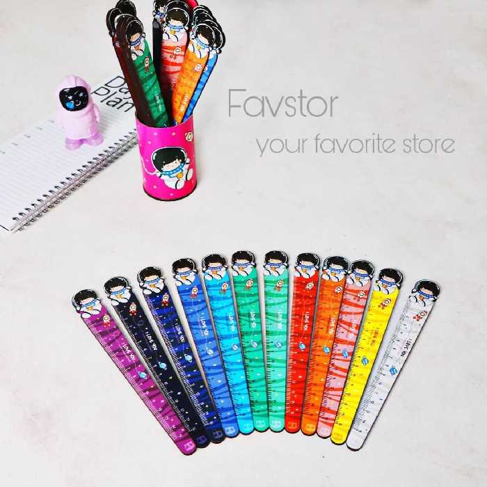 خط کش چوبی طرح فضانورد