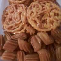 زولبیا بامیه ترد و کم شیرین-کم شهد- یک کیلویی(هزینه ارسال پس کرایه در مقصد)