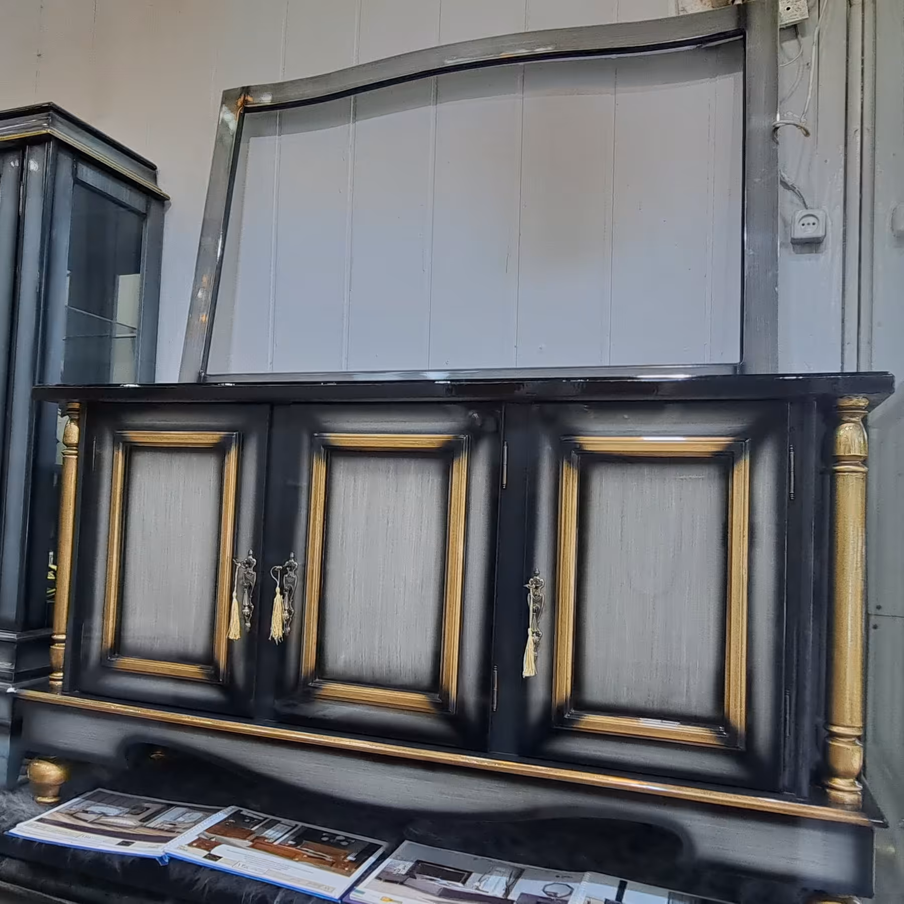 آینه کنسول  رنگ   با کیفیت شیک سایز دلخواه و رنگ بندی دلخواه