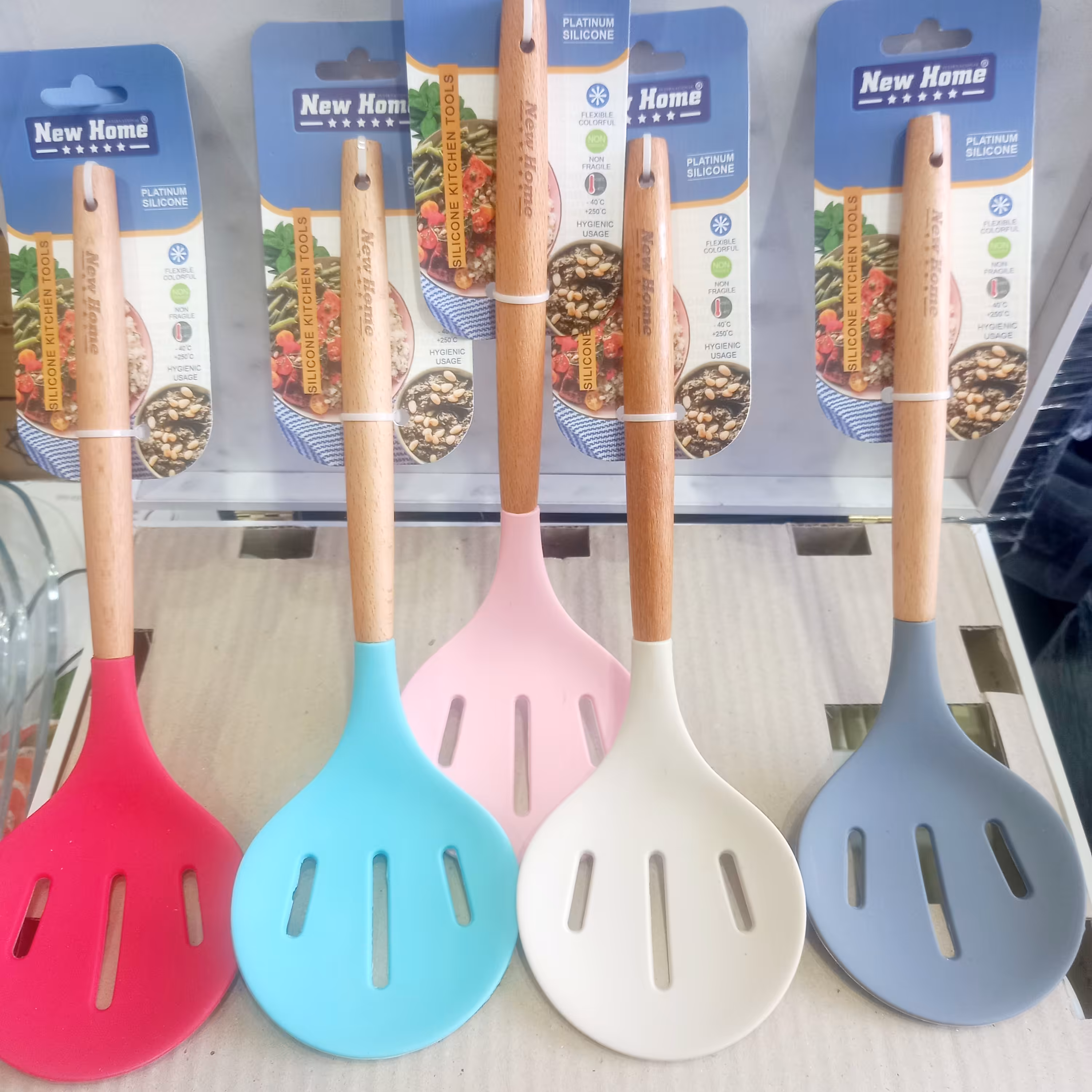 نیوهم کفگیر برنج تک سیلیکونی نسوز دسته چوبی اعلا