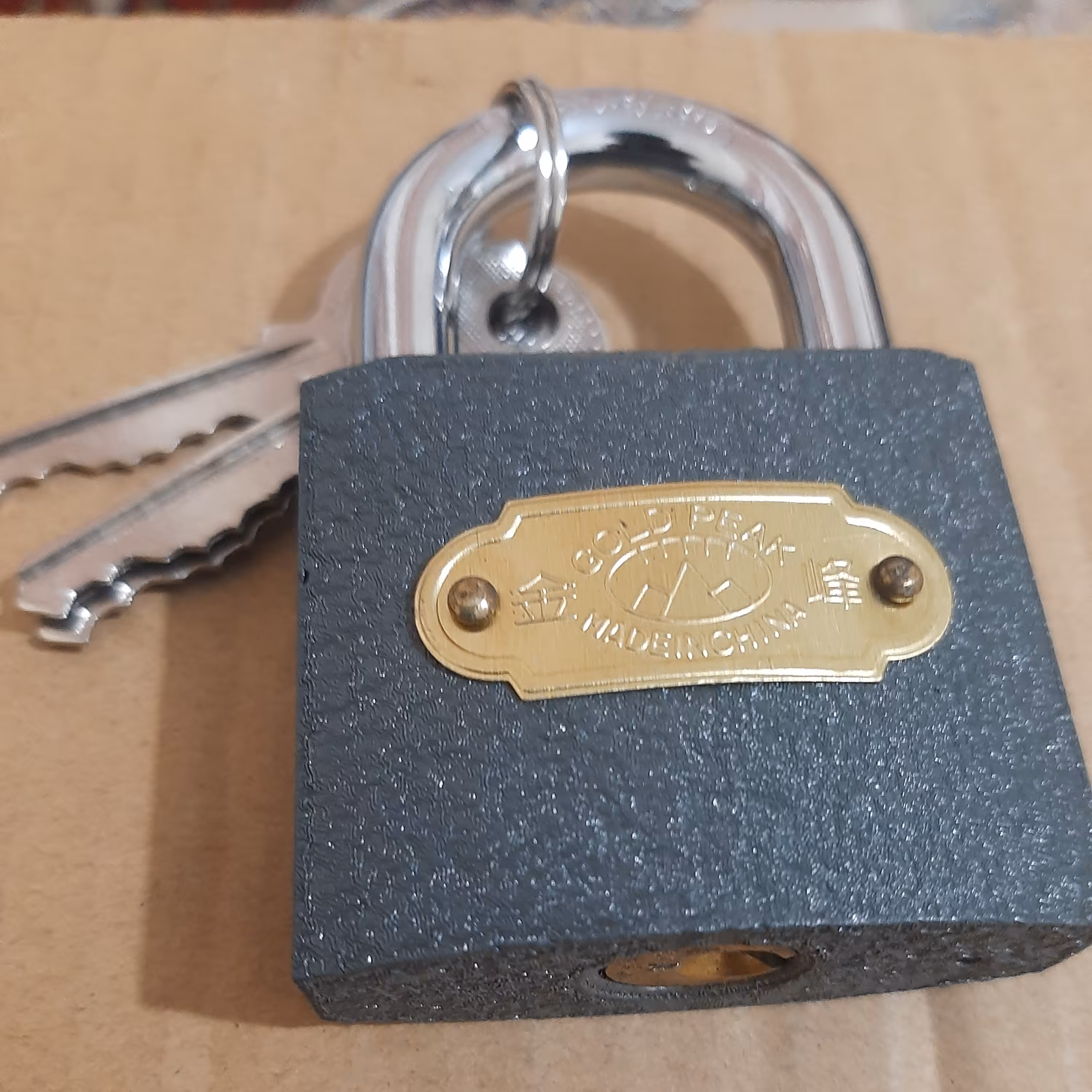 قفل اویز  سه کوهه