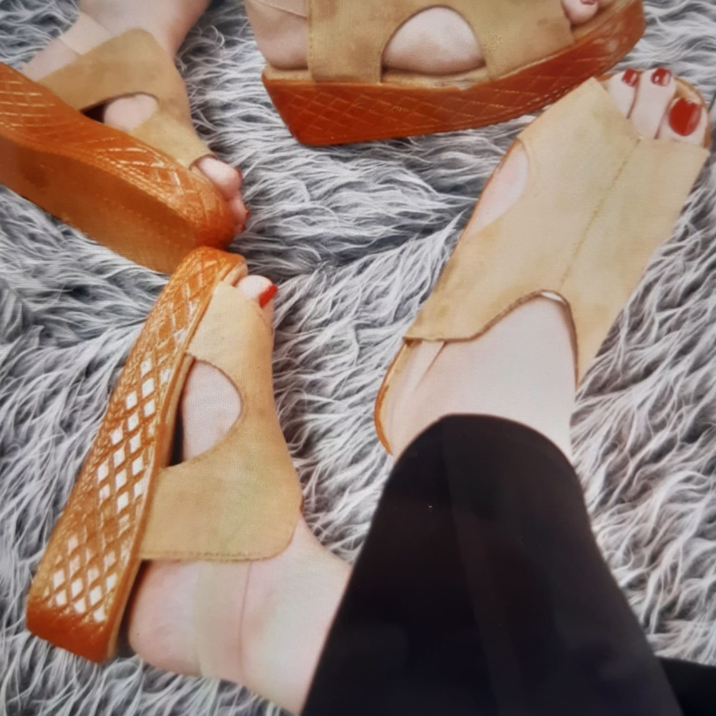 کفش زنانه صندل لنا زرشکی