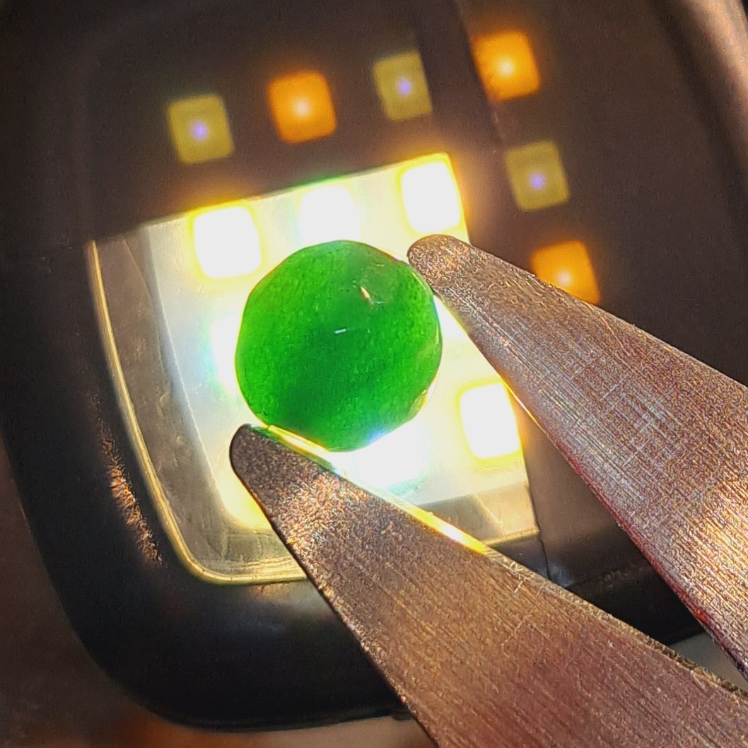 گوی زمرد سنگی اصل مهره زمرد هندی اصل گوی سنگی اصل