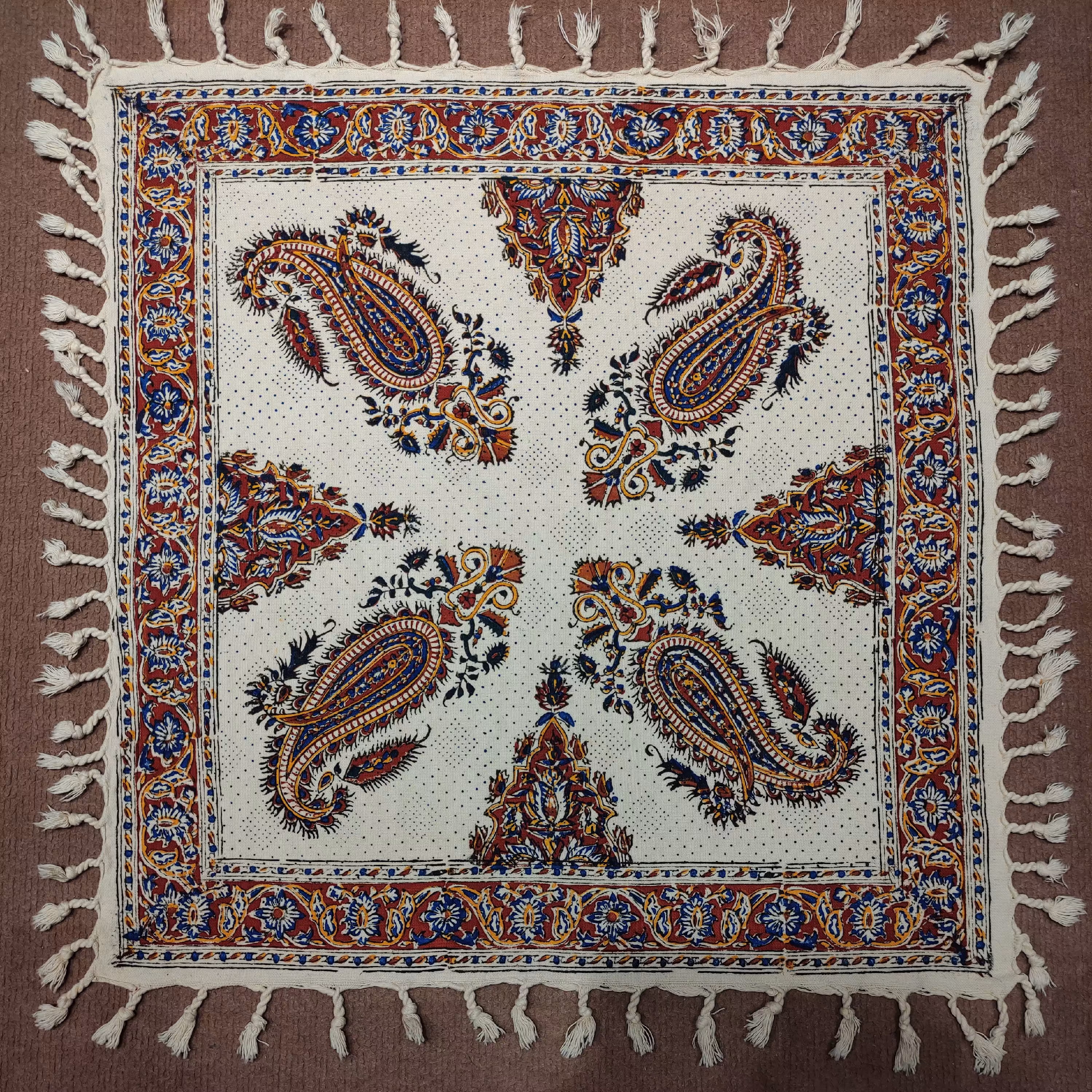 رومیزی کوچک (طرح گندم) سایز 60در60