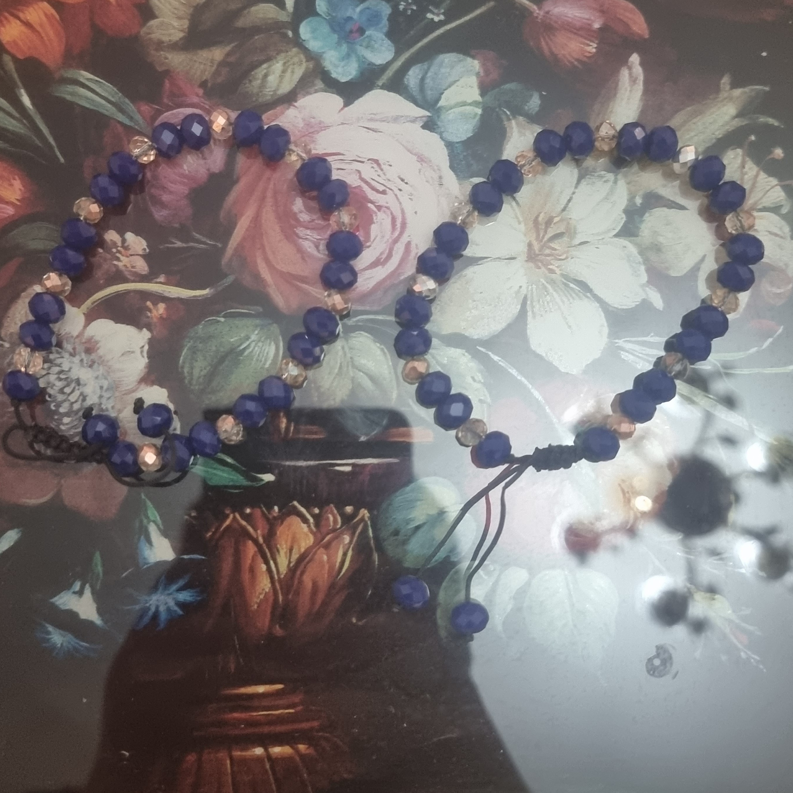 دو دستبند آبی کاربنی