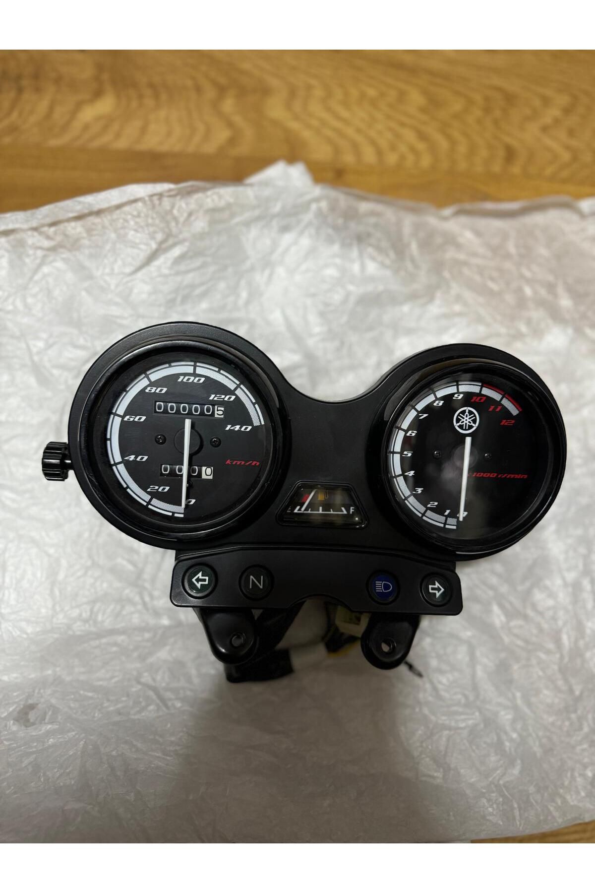 لوازم یدکی موتورسیکلت YBR125 مدل 2006 زمان کیلومتر Yamaha