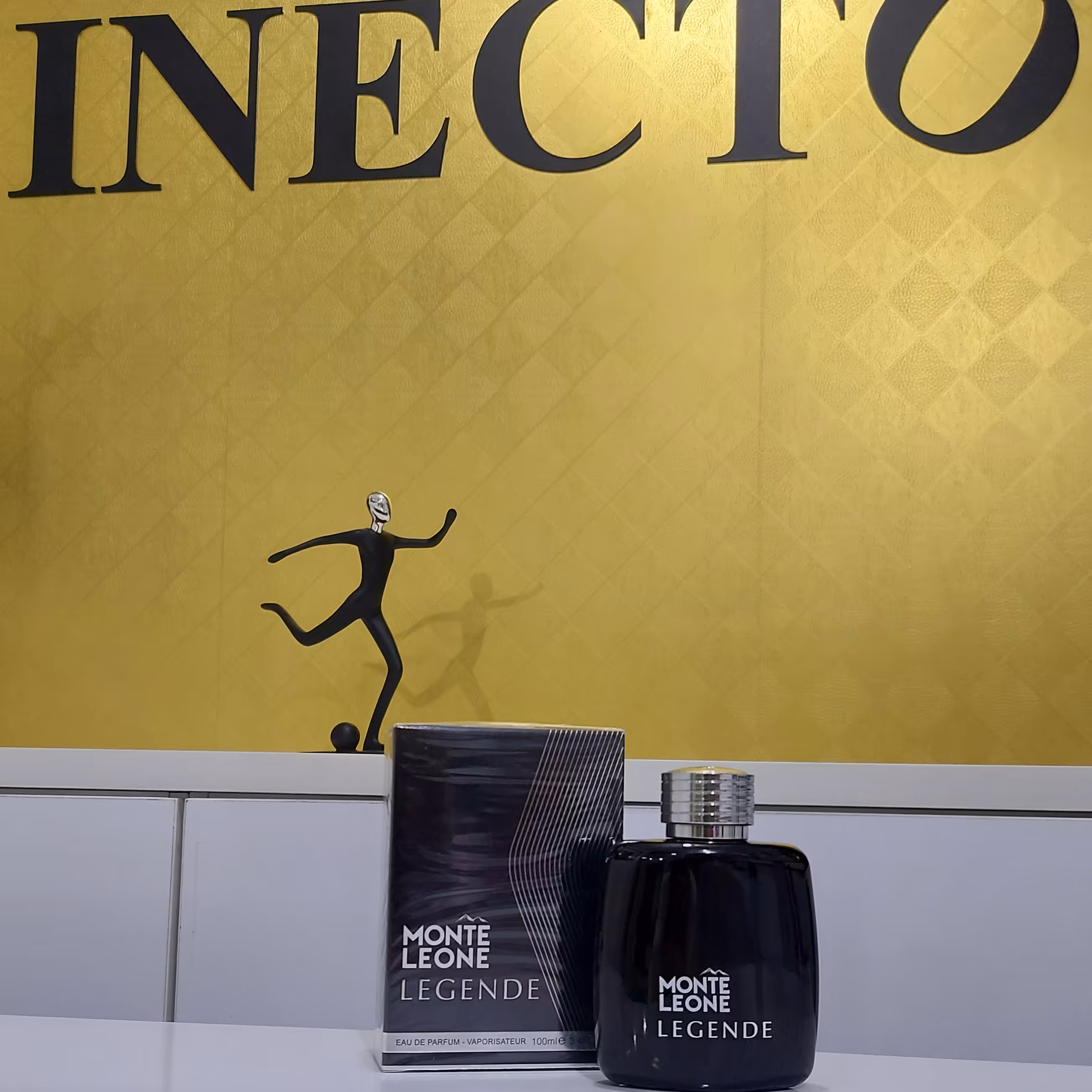 عطر و ادکلن مون بلان لجند LEGAND محصول کشور امارات با کیفیت فوق العاده حجم 100 میل