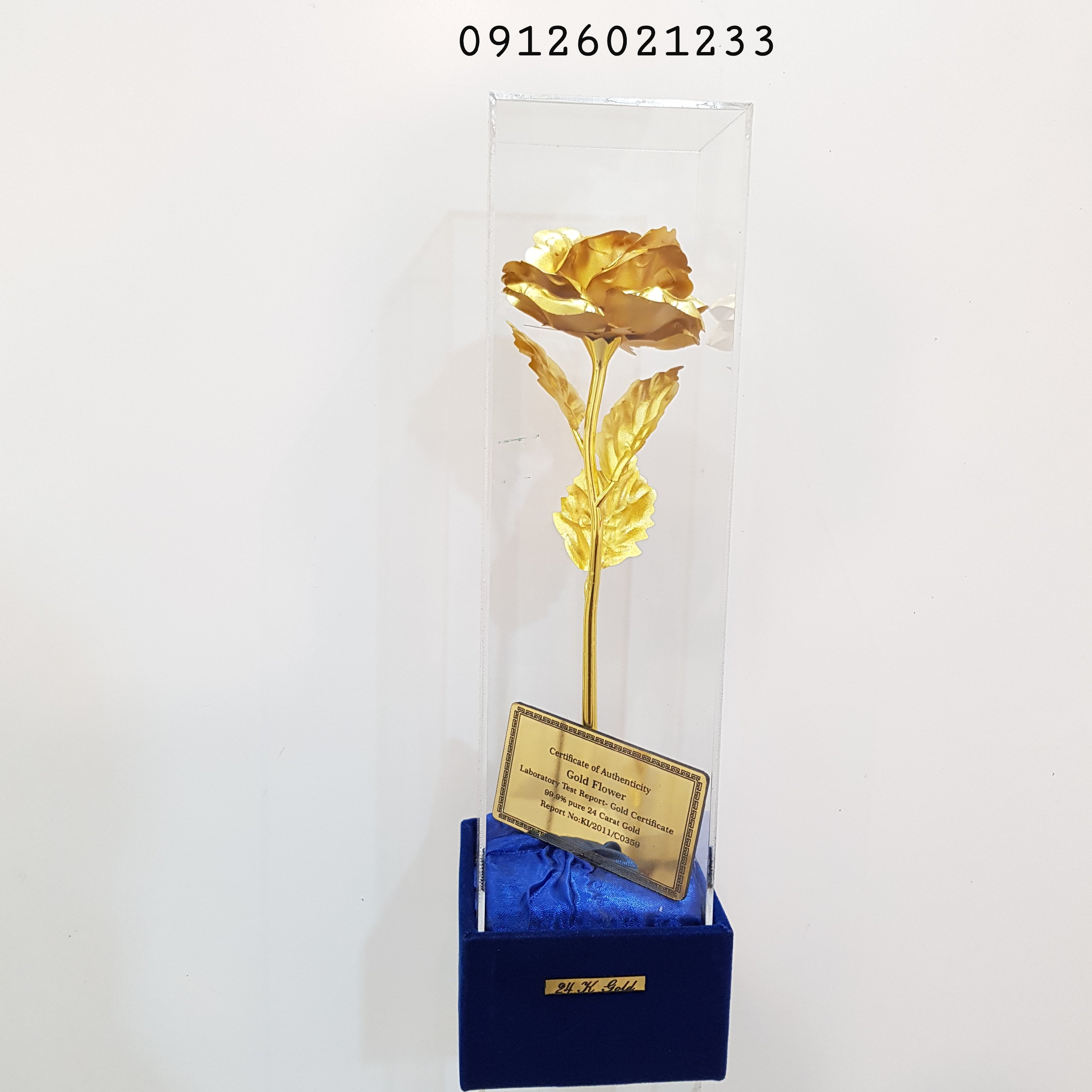 گل رز طلایی پایه مخمل رنگ آبی شیک ،خاص،،