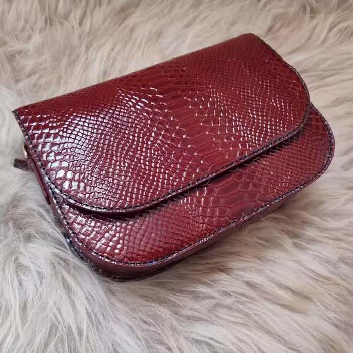 کیف دوشی بانو چرم طبیعی دست دوز 