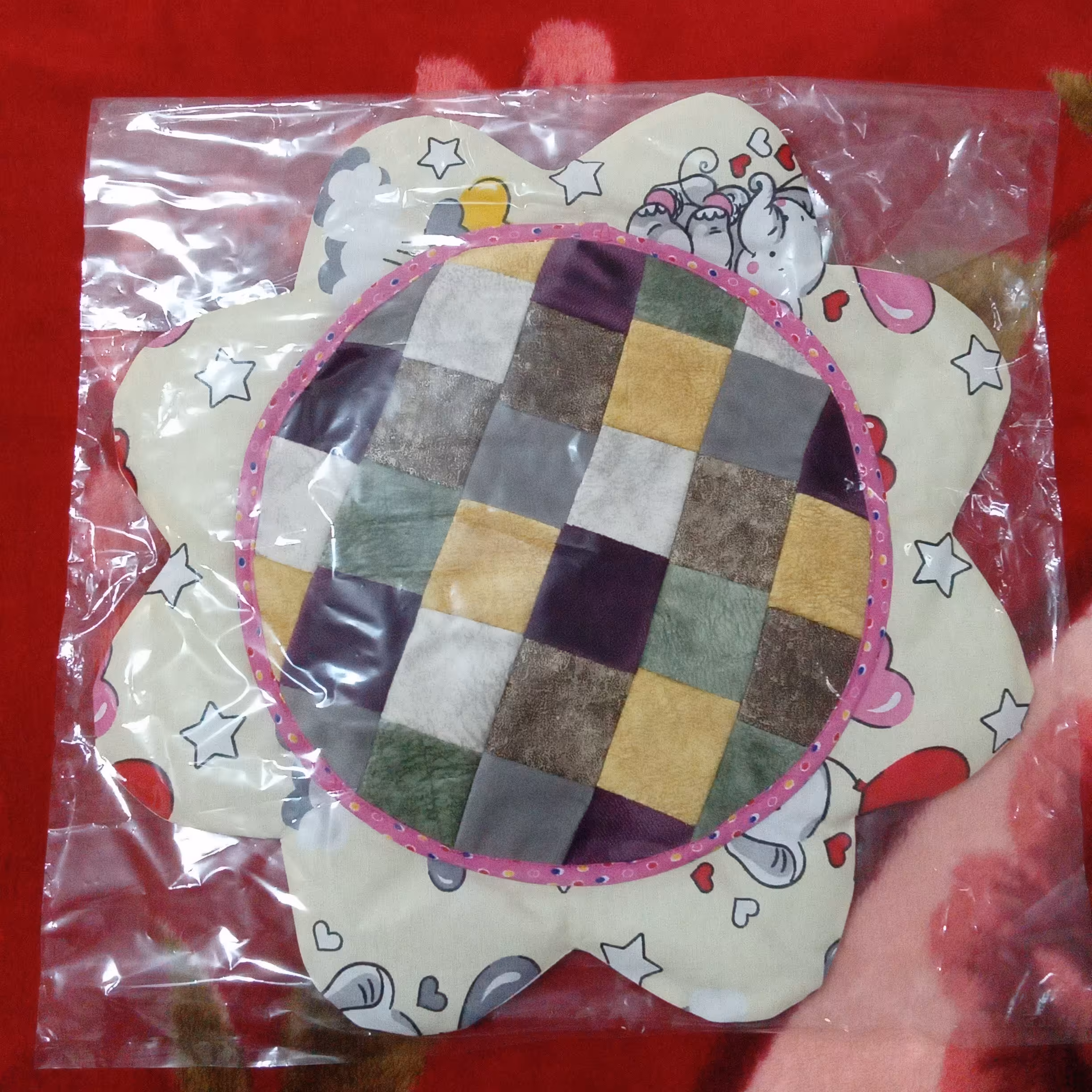 زیرقابلمه ای با پارچه نخی پشم شیشه وتکه دوزی با پارچه مبلی