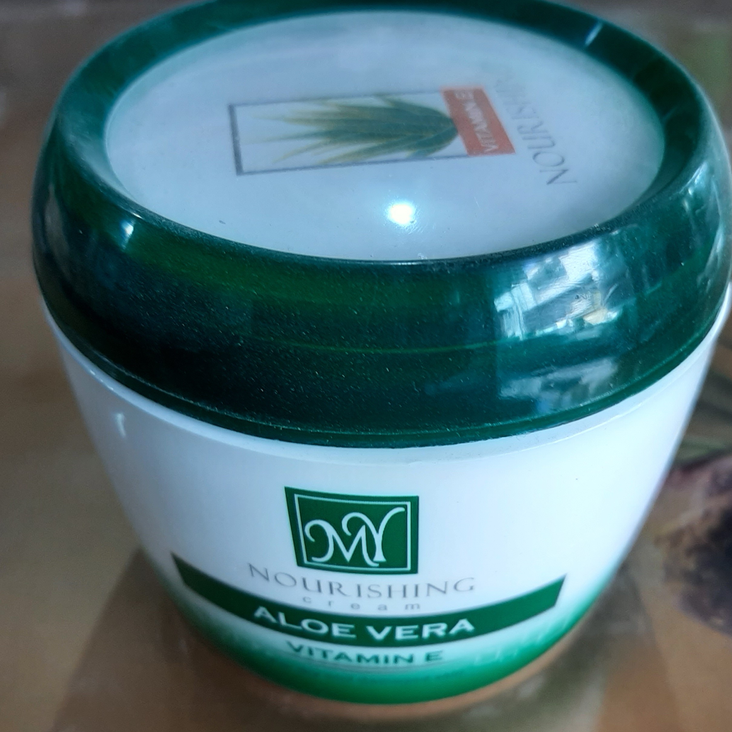 کرم مرطوب کننده دست و صورت آلوئه ورا مای