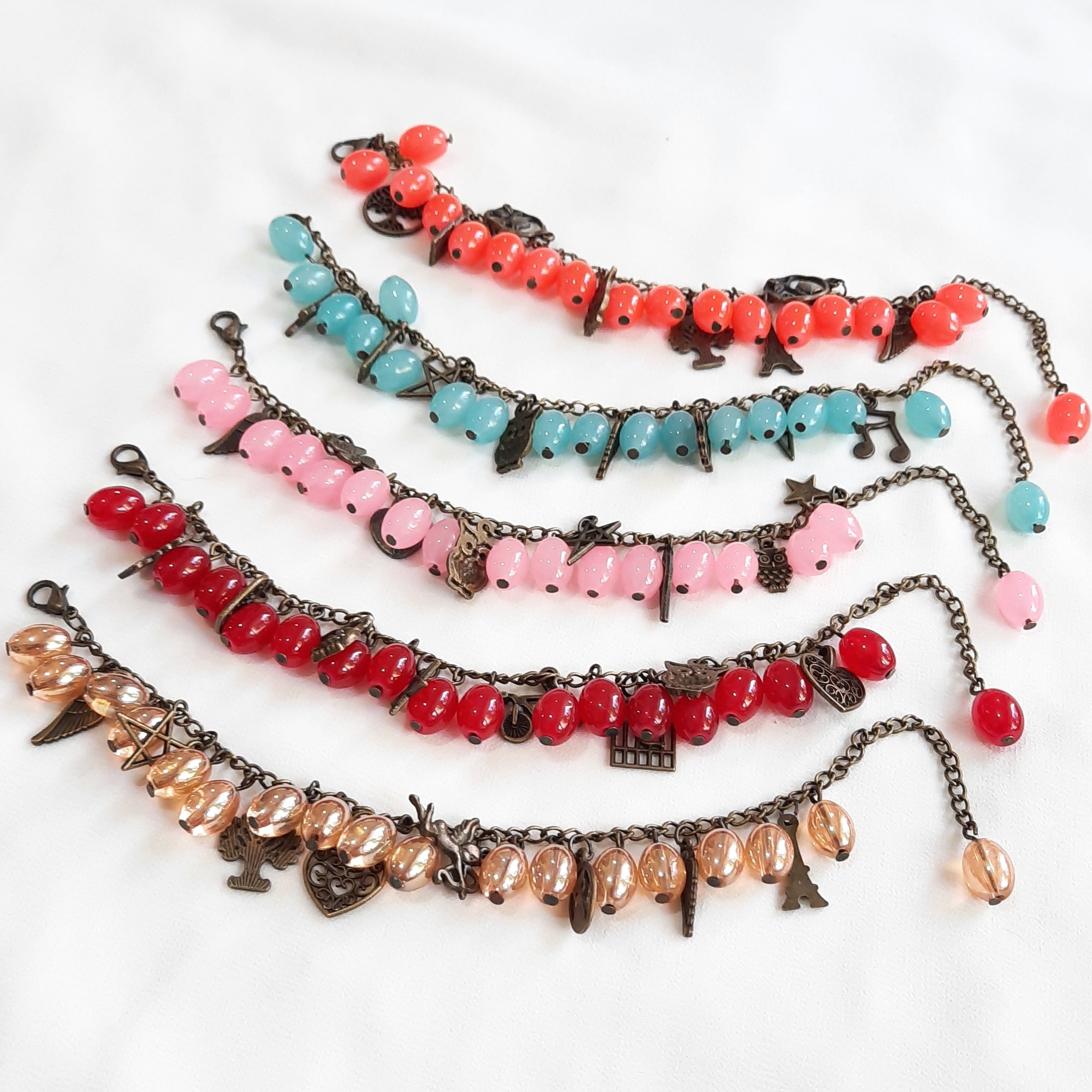 دستبند رنگی زیبا و خاص برنزی قابل تنظیم سایز 