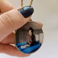 پلاک عکس ، قابل سفارش به صورت 2 طرفه ،قابل سفارش به صورت سرکلیدی، بدون زنجیر(زنجیر جداگانه سفارش داده شود )