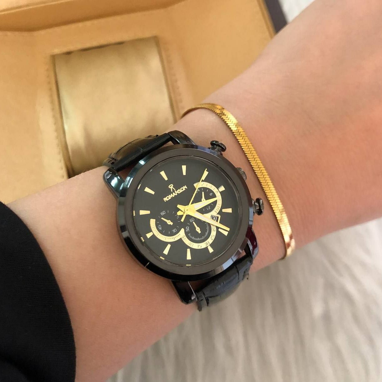 ساعت زنانه و دستبند ست رومانسون بند چرمی ارسال رایگان