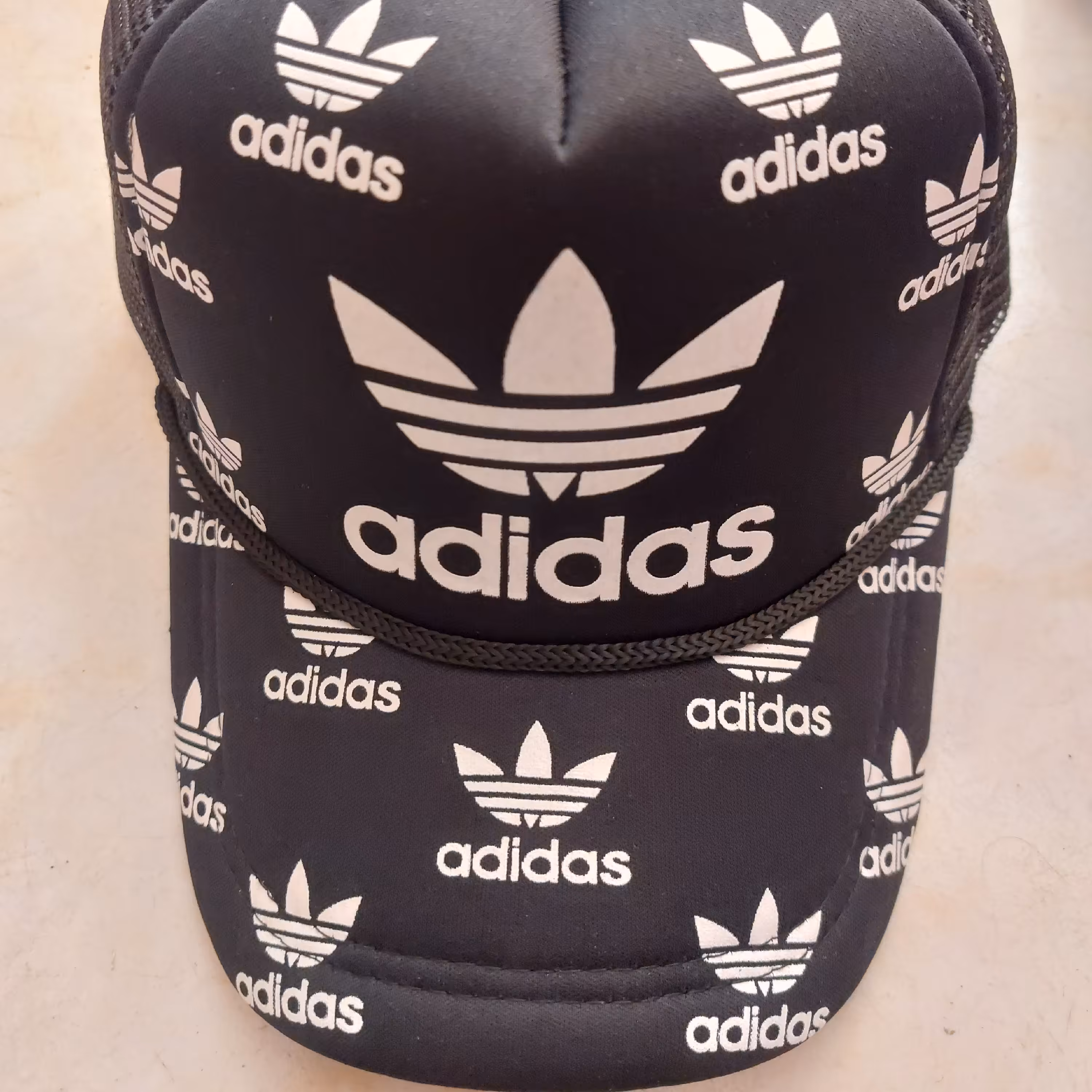 کلاه تمام آدیداس