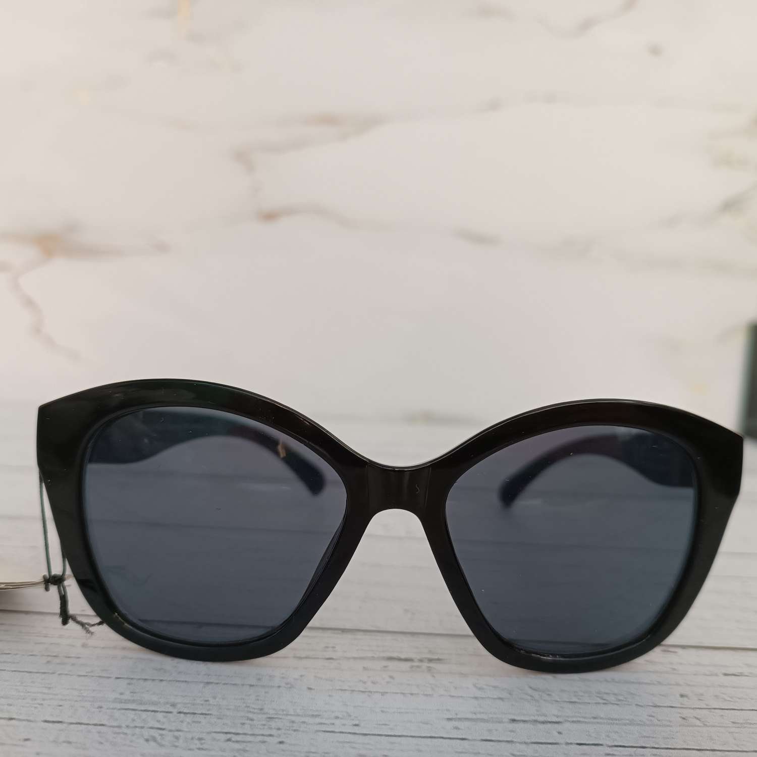 عینک پروانه ای فریم مشکی متوسط 