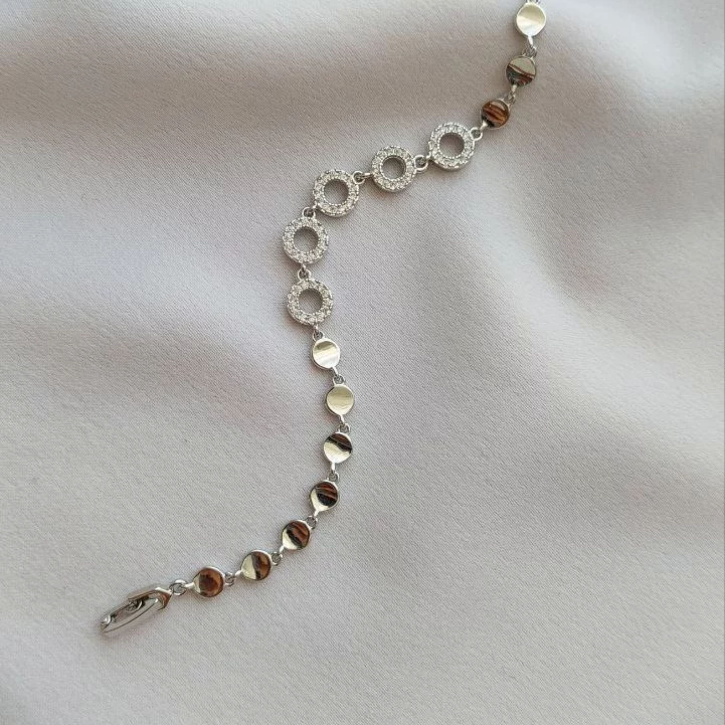 دستبند طرح جواهراستیل رنگ ثابت کیفیت فوق العاده عالی