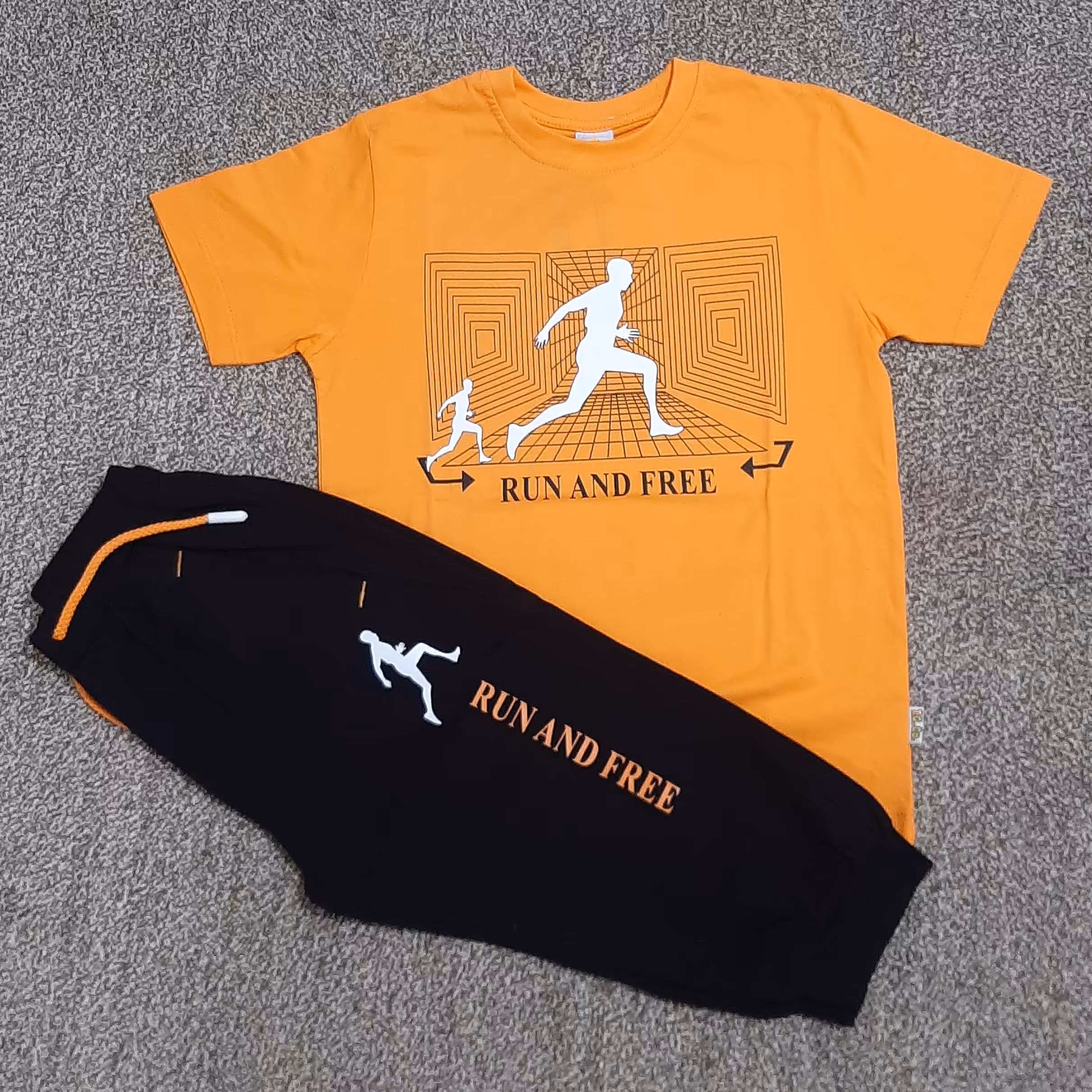 تیشرت و شلوارک پسرانه(Run and free ) با ارسال فوری و رایگان کد  20238