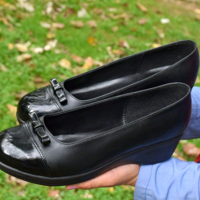 کفش طبی زنانه