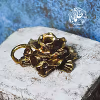 شمعدان پلی استر پتینه شده ورق طلا دکوراتیو و  فوق العاده 