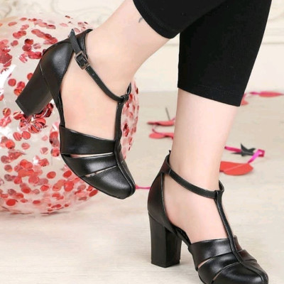 کش پاشنه دار