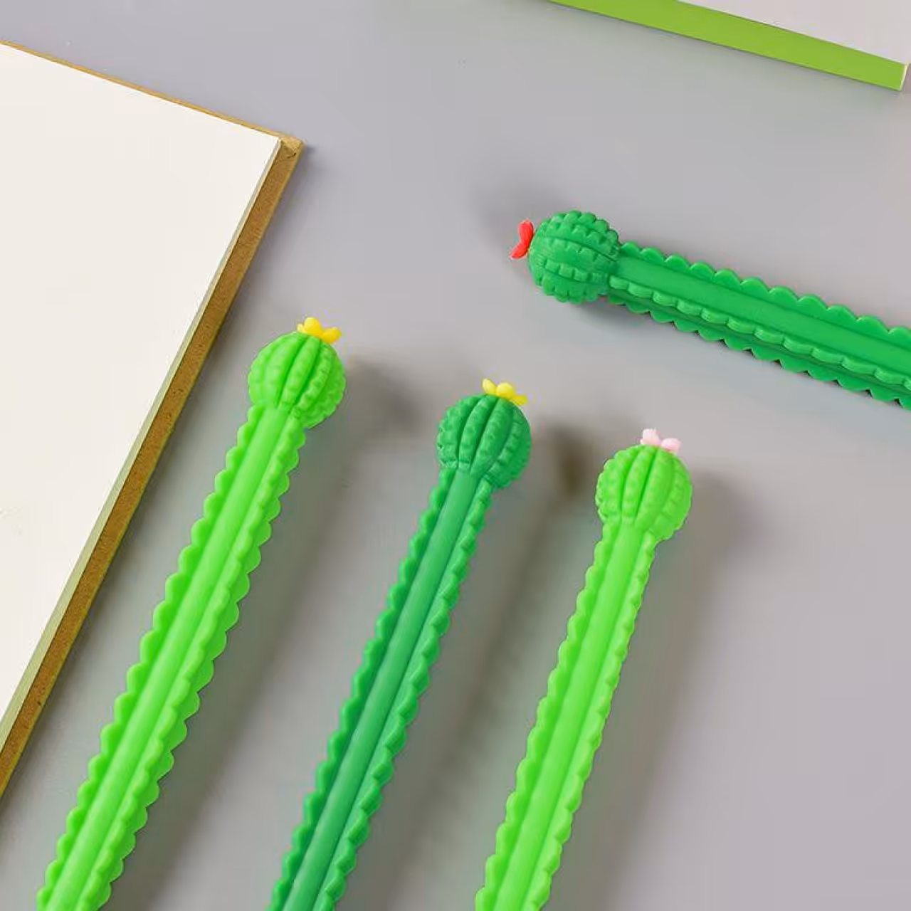 روان نویس فانتزی طرح کاکتوس