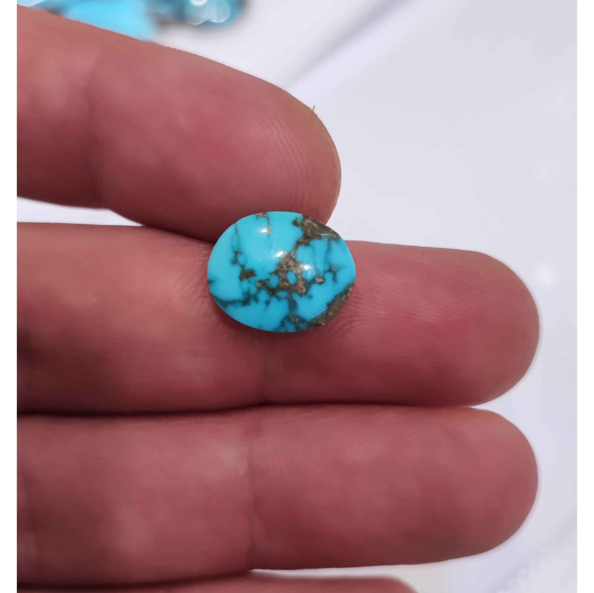 نگین فیروزه اصل نیشابور  با تراش بیضی