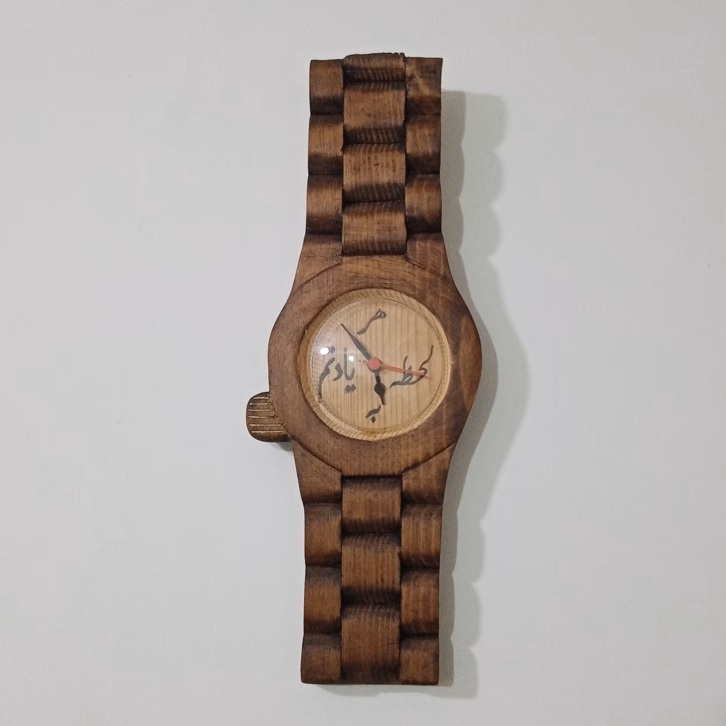 ساعت چوبی دستساز